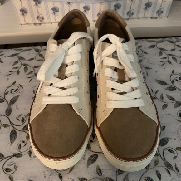 Crown Vintage Shoes Crown Vintage Kalinda Sneaker Poshmark